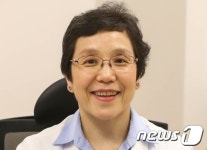 "여자라 교수직 거절당해…난 그래도 운좋은 여성의학자"