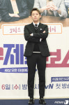 가수 아닌 사업가
