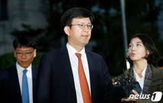 법원 나서는 정경심 변호인 김종근