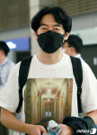 박형수, 옅은 미소 남기고