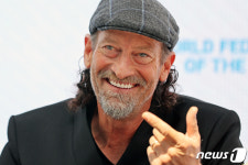 세계농아인대회 홍보대사 위촉 소감 밝히는 트로이 코처