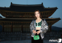 레베카 림, 매혹적인 자태
