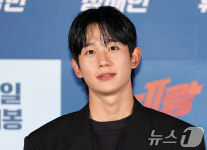 정해인, 명품 미소