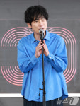 BIFF 관객가 즐거운 시간 갖는 니노미야 카즈나리