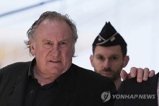 프랑스 국민배우 드파르디외,