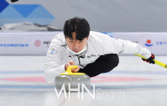김산