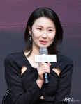 연극하는 황정민...고전, 학전, 무대 의미 담아 선보일