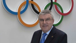 바흐 IOC 위원장 "올림픽 다른 시나리오도 검토하고 있다"