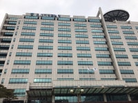 “관급공사 납품 도와줄게” 업체서 3억 받아 챙긴 전직 공무원