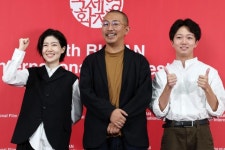 "심은경은 경이로운 배우"…영화