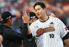 프로야구 평균연봉 1억 5천만원 넘어섰다...이대호 25억원 연봉킹