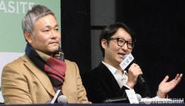 인사말하는 양진모 편집감독