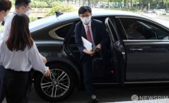 법무부 도착한 윤강열 서울고등법원 부장판사