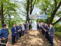 경산 출신 소설가 이동하