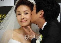 탤런트 이현경-뮤지컬배우 민영기 행복한 결혼식