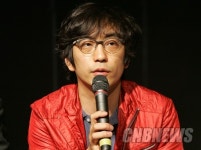 연극 ‘모범생들’ 김태형 연출 “놀고 싶은데 배우들이 너무 열심히 해”