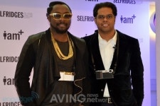 가수 윌.아이.엠, 자신 이름으로 1400만 화소 아이폰용 카메라 케이스 출시예정