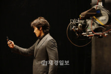배우 이병헌, 스카이와의 대규모 프로젝트 준비