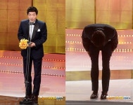 손현주 ‘추적자’ 조남국PD 대신 수상 ‘겸손한 90도 인사‘(한국방송대상)