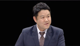 ‘썰전’ 유시민 “요즘 국회의원들, 청와대 전화 못받을까 다른 전화 안받아”