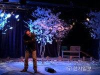 20년 경력 교양방송 작가의 첫 희곡, 예측 불허의 재미 자아내