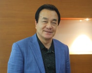 탤런트 한인수 장로 잇따라 간증 전해