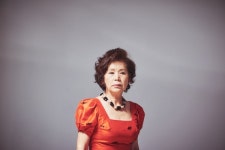 메모리얼 | <올가미>로 강렬한 캐릭터 남긴, 배우 윤소정 별세