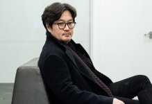 인터뷰 | ‘남산의 부장들’ 우민호 감독의 차가운 터치, 뜨거운 피!