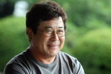 중견배우 백일섭, 배우 생활 50년만에 소속사와 첫 계약…