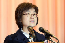 이정미 前 헌법재판관 "살해 협박범 처벌 원치 않아"