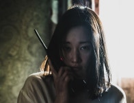 박신혜-전종서, 넷플릭스 영화 ‘콜’에서 드러낸 ‘이상한 연기’