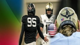 남성 전유물 미식축구 최초의 여성 선수 출전