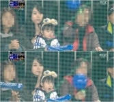 박한이 아내 조명진, 딸과 함께 야구장 응원…