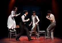 색이 짙은 잔혹 동화… 뮤지컬