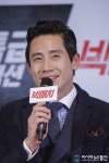 영화 “빅매치” 부활한 다크나이트 조커, 배우 신하균