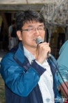 옥시불매 기자회견서 발언하는 강찬호 가습기살균제피해자가족모임 대표