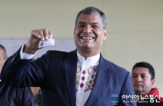 라파엘 코레아 에콰도르 대통령, 대선 투표