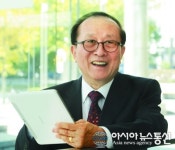 코미디언 출신 신소걸 목사 코로나 치료 중 별세