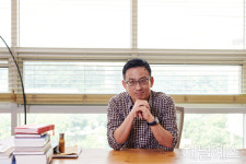 최인철 교수 “실체를 알 수 없는 ‘행복’을 알아채는 법”