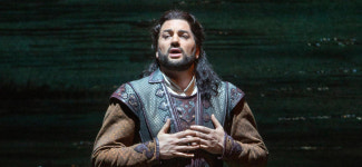 총칼 맞댄 두 나라의 예술가