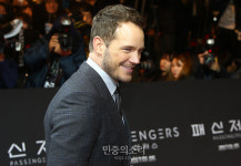 가디언즈 오브 더 갤럭시2, 갑자기 왜 떴나 보니? ‘들썩’