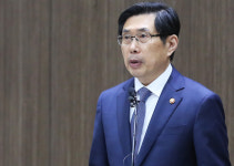 박상기 "검찰과 경찰 모두 국민 관점에서 접근해야"