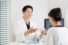 팔자주름, 노안 문제 핵심…"리프팅시술 통해 개선 가능"