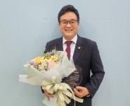 이학수 경기도의원, 지역신문의날 광역의원 부문 의정대상 수상
