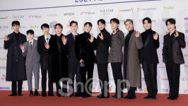 펜타곤-더보이즈-아스트로- 뉴이스트-세븐틴, 훈남돌의 레드카펫