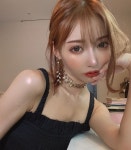 아스카 키라라, 남성들 홀리는 눈빛에