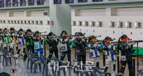 사격 집중한 선수들