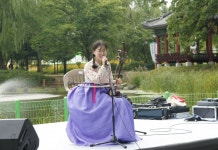 해금연주가 은한, 천안서 국악 버스킹