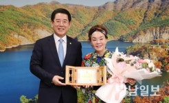 ‘탤런트’ 김수미 전남도 홍보대사에 위촉
