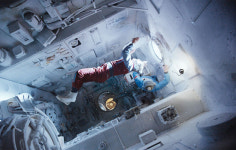 스테이션 7 - 가장 인간적인 동시에 완벽하게 우주적인 (오락성 7 작품성 8)